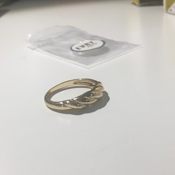 Brand New 14k Gold Plated Croissant Ring - Picture 7 of 8